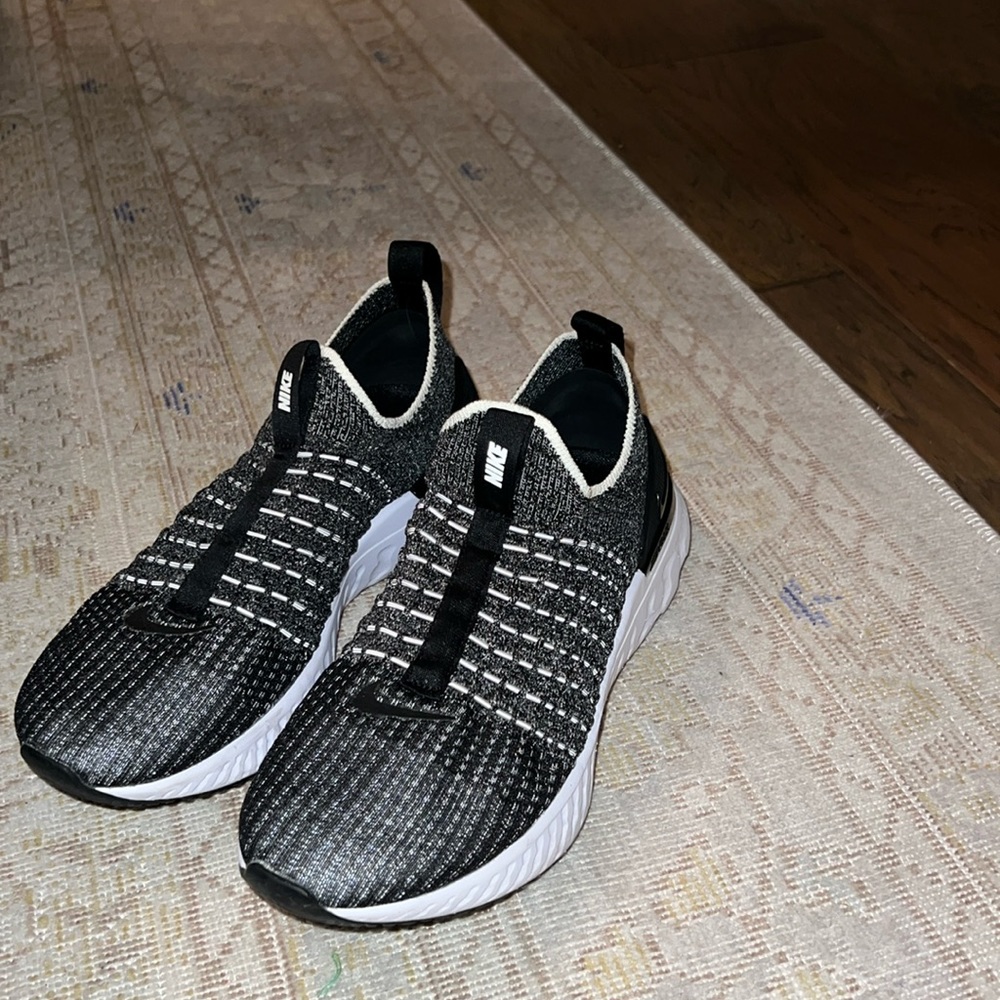 Nike Shoes Size 7.5